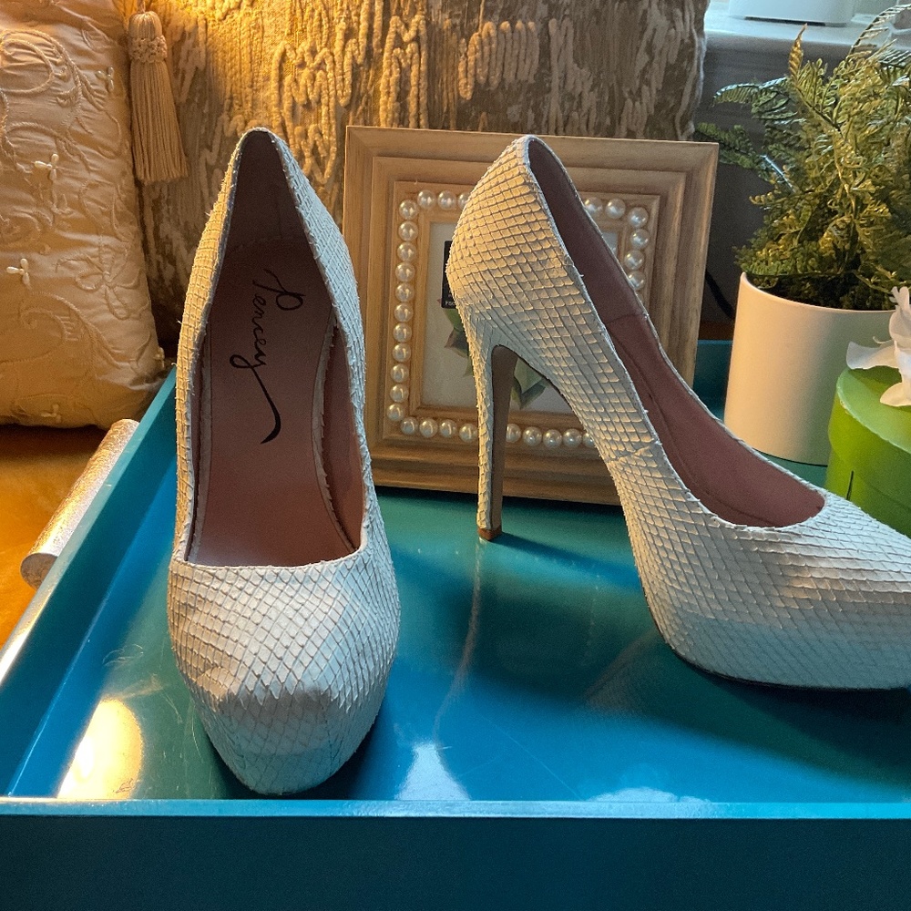 Off-White Pencey Leather Platform Pump